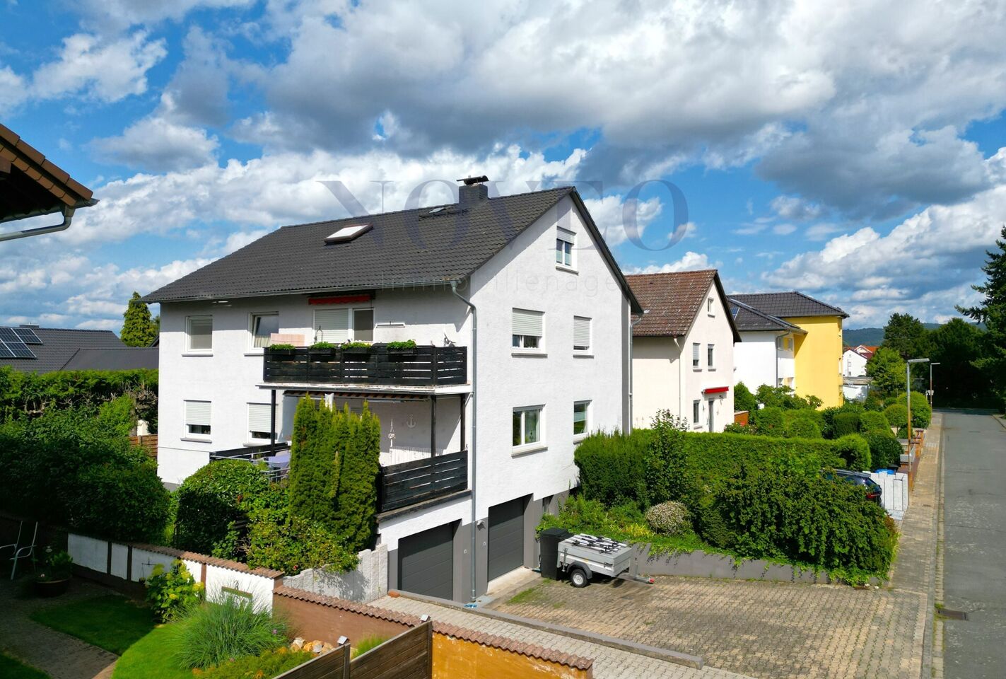 Gepflegtes 3-Familienhaus